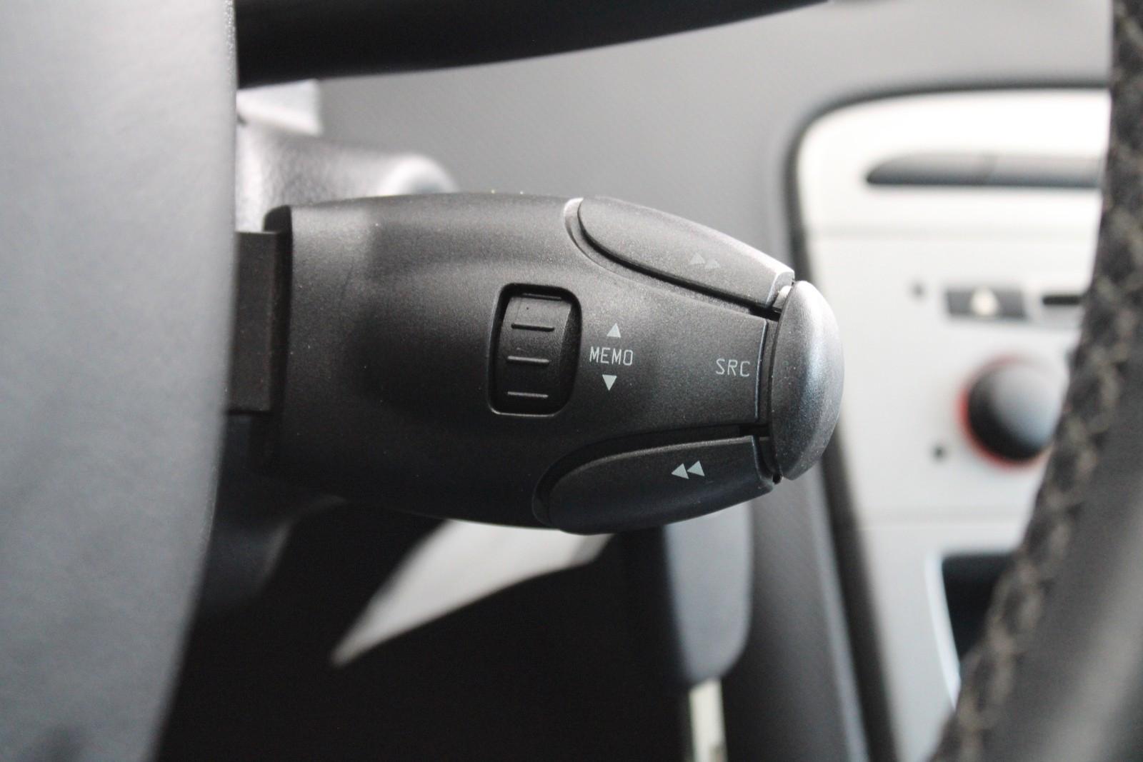 Peugeot 308 2008 — photo 24