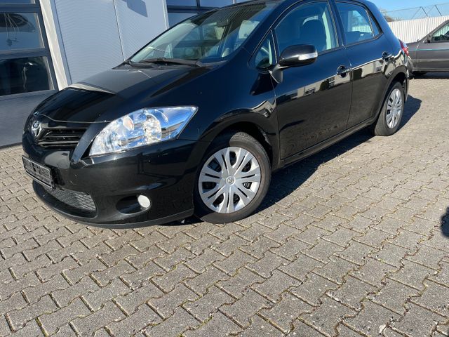 Toyota Auris 1,4-l-D-4D Life   Auto Albers