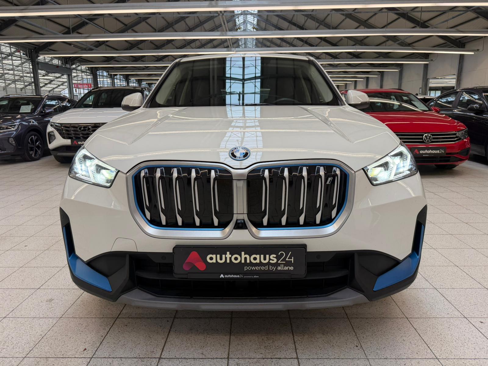 BMW iX1 xDrive30 HUD AHK LED PDC+, миниатюра 2