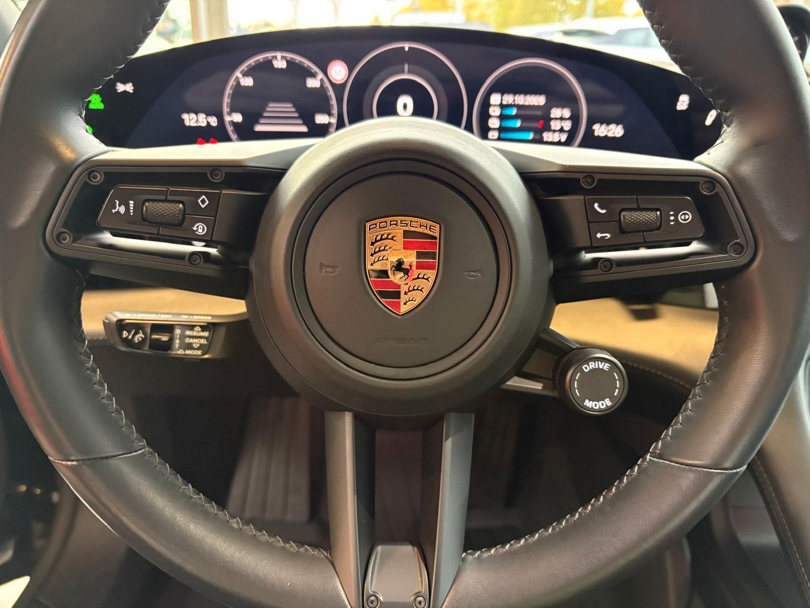 Fahrzeugabbildung Porsche Taycan Sport Turismo/Sportchrono/Bose/Pano/
