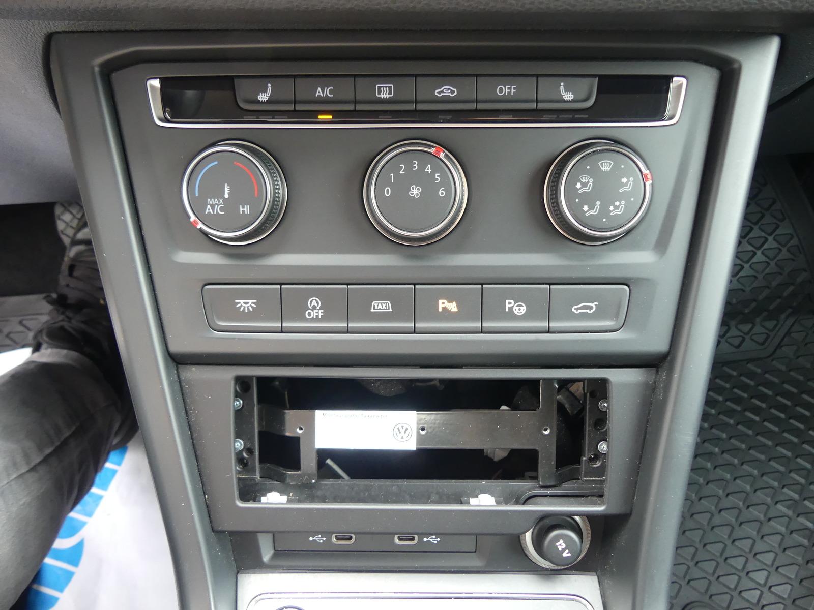 Volkswagen Touran 2.0 TDI TAXI PAKET IQ.LIGHT/KINDERSITZE, миниатюра 9