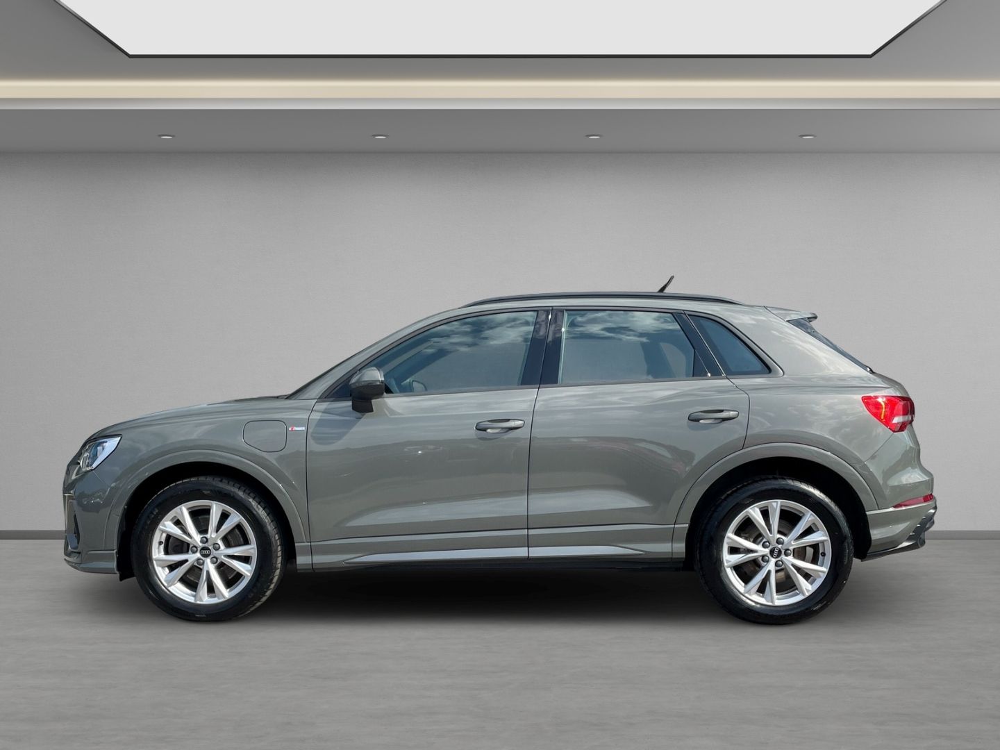 Audi Q3 45 TFSI e S-Line Navi SHZ PDC+ virtual imagem 3
