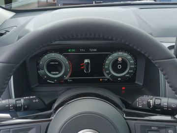 Nissan Qashqai 1.3 DIG-T N-Connecta °Navi°RFK°SHZ°BF°