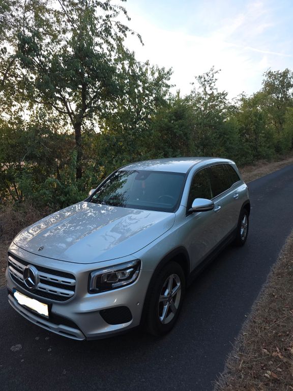 Image of Mercedes-Benz GLB 200