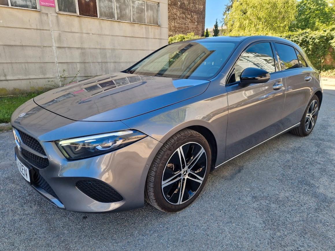 Mercedes-Benz A 180 DCT MBUX Night Multibeam Cam Navi AUT Keyl