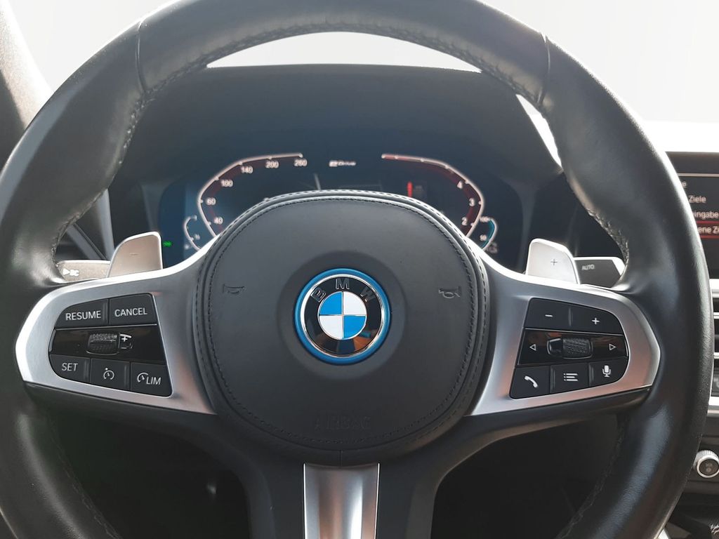 BMW 330 e M Sport Head-Up DAB AHK uvm.