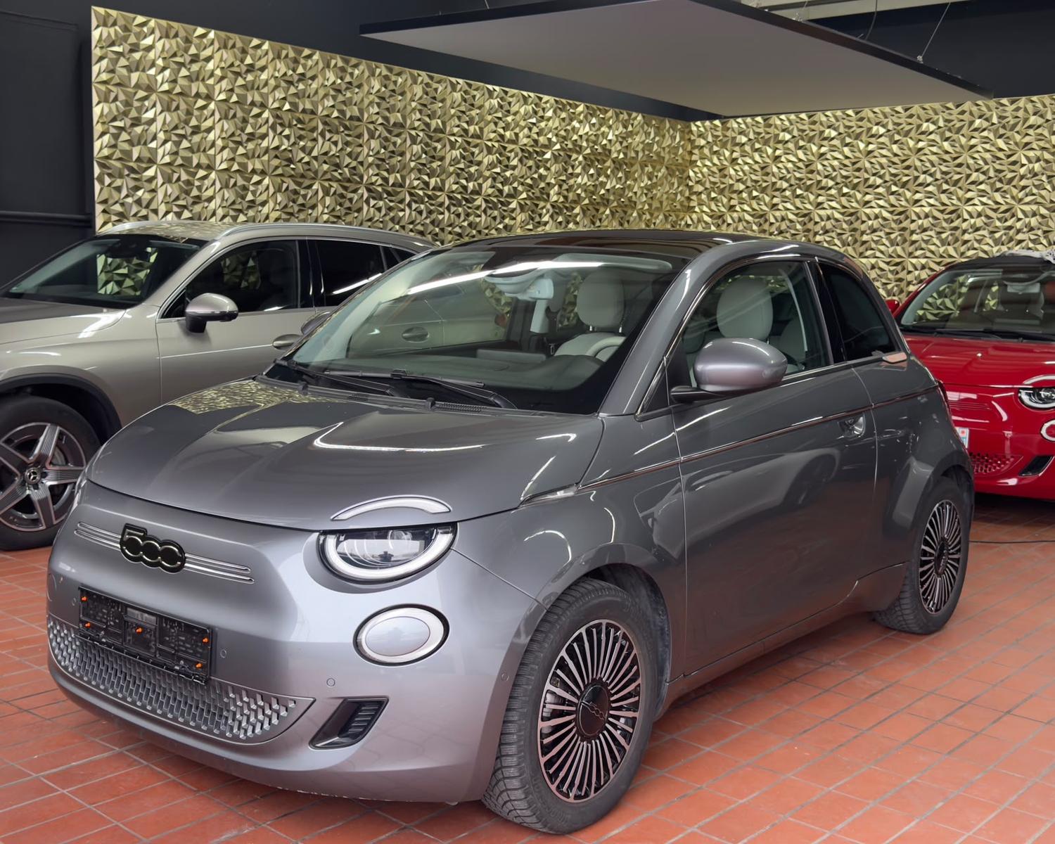 Fiat 500e  3+1 La Prima by Bocelli|JBL|PANORAMA|