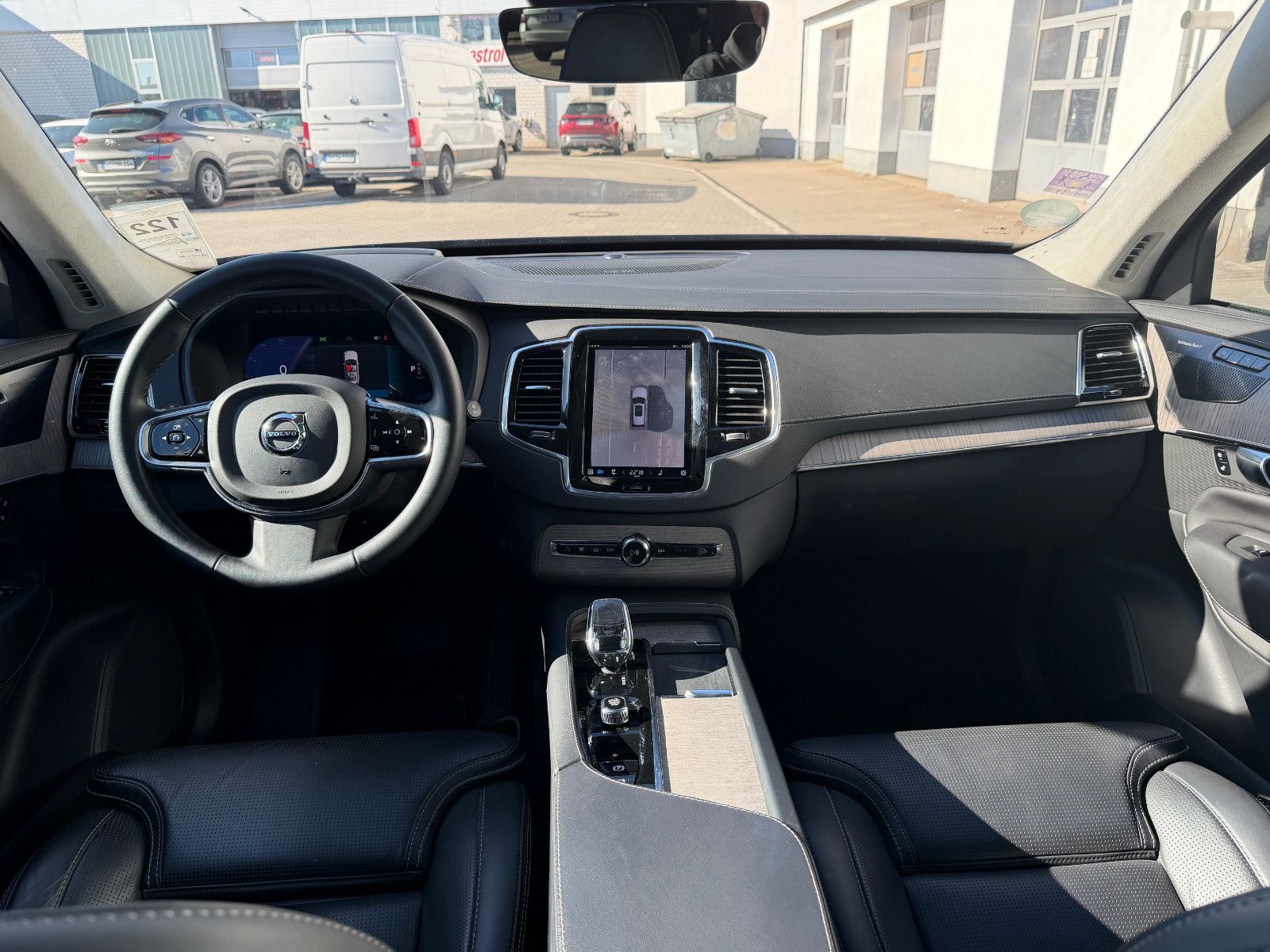 Fahrzeugabbildung Volvo XC90 T8 AWD Ultimate Dark*LUFT*AHK*360°*Massage*