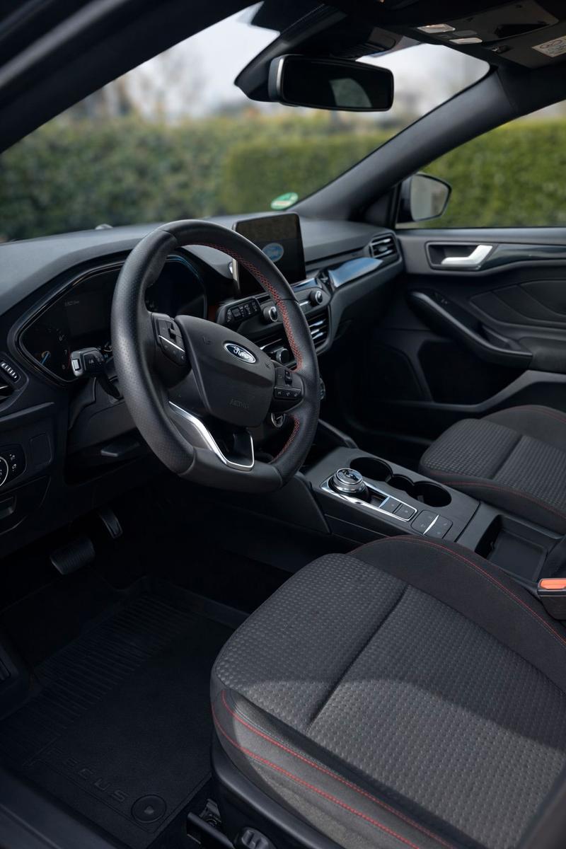 Ford Focus 1,0 EcoBoost 92kW ST-Line Turnier Auto