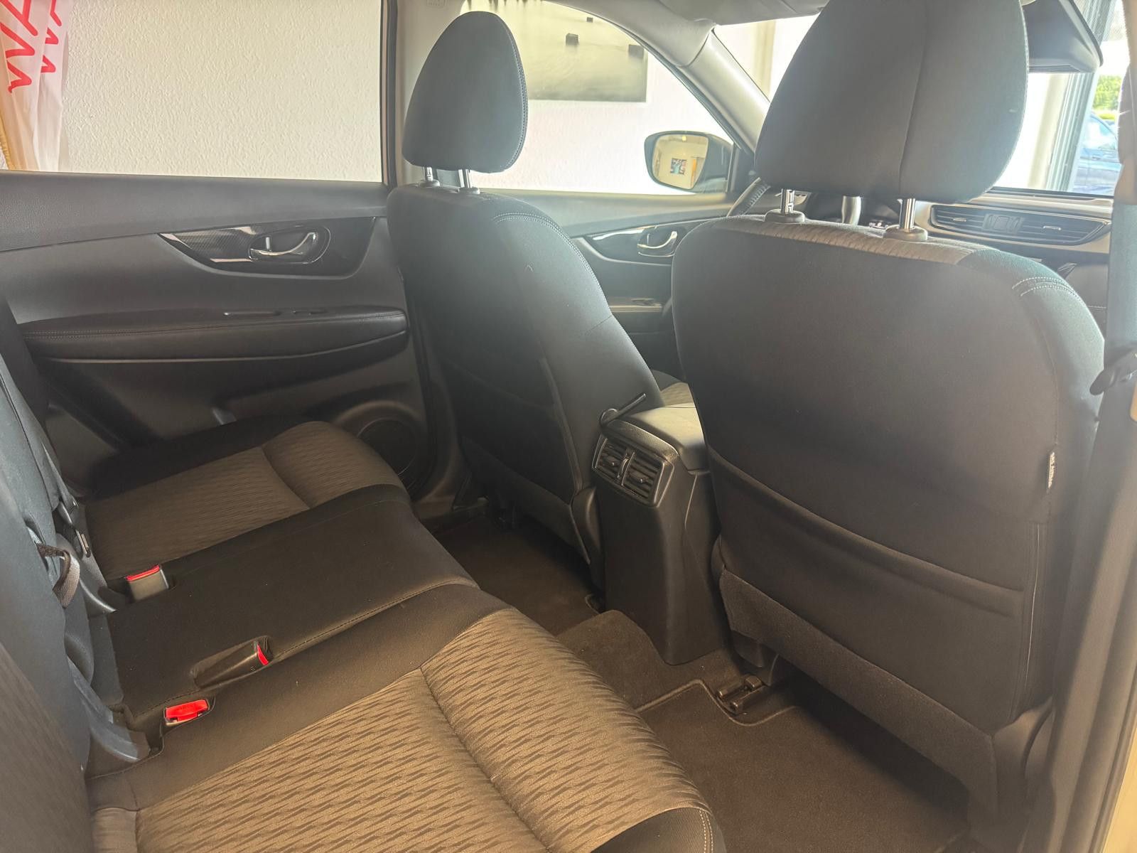 Fahrzeugabbildung Nissan X-Trail N-Connecta /LED/KAMERA/NAVI/WENIG KM