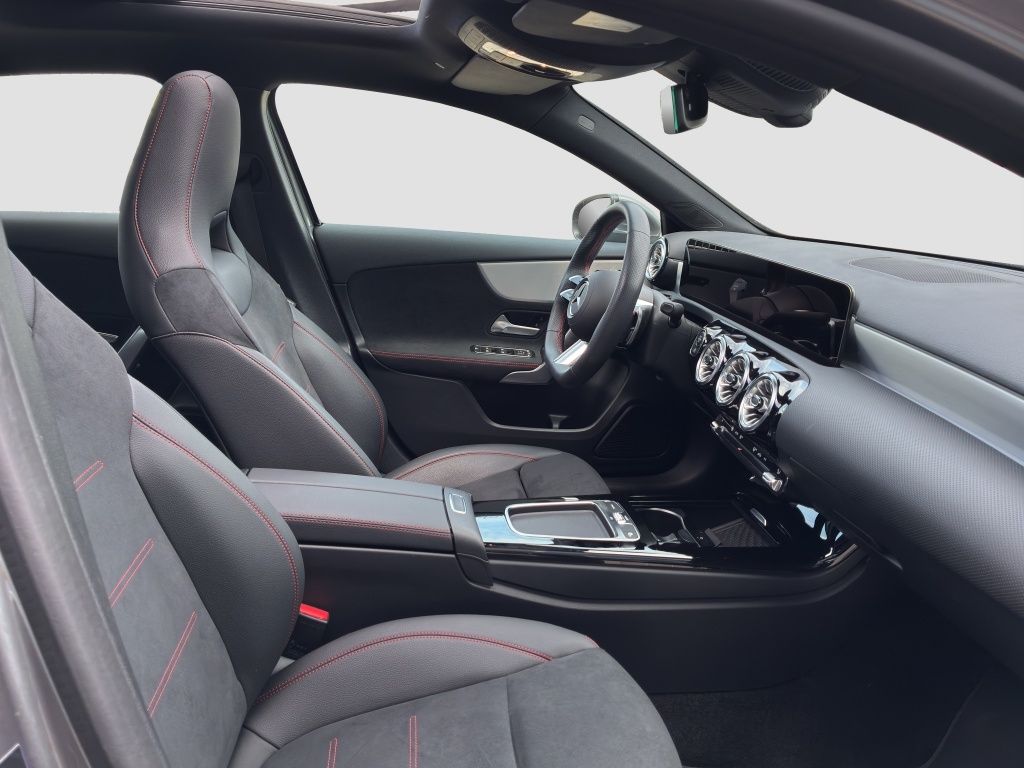 Fahrzeugabbildung Mercedes-Benz A 180 Kompaktlimousine AMG*PANO-SD*LED*DAB*K-GO*