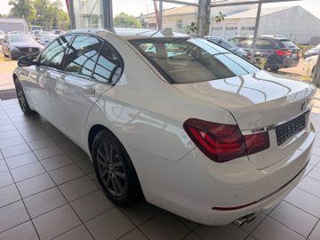 BMW 730 - 4