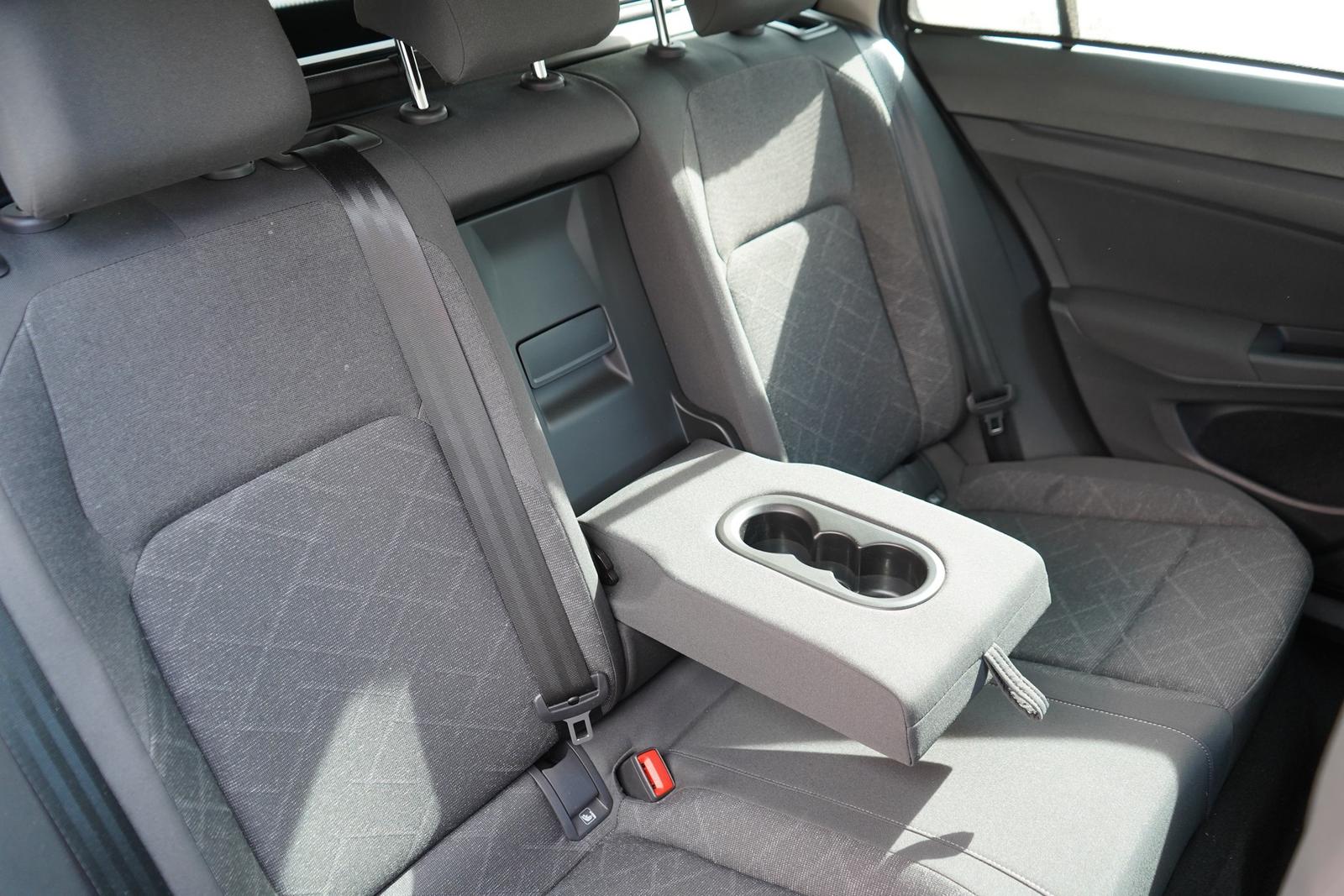 Volkswagen Golf VIII Variant Life eTSI LED Navi App-Connect