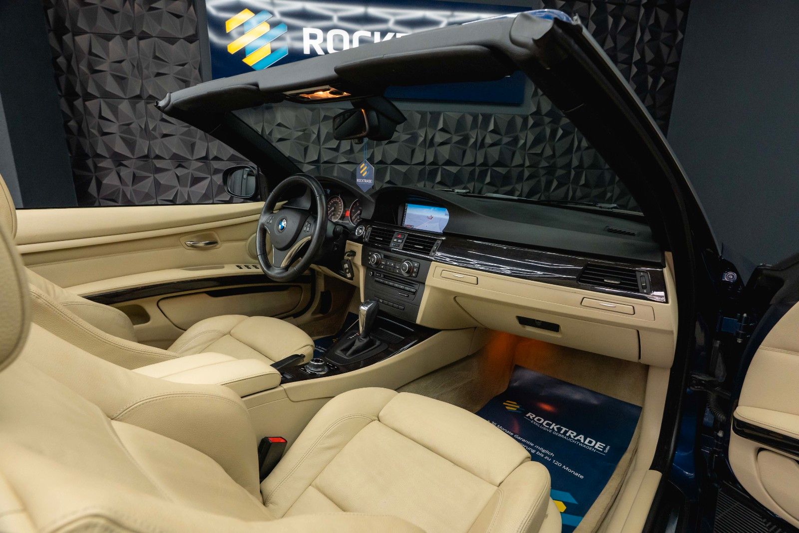Fahrzeugabbildung BMW 330d Cabrio Sport Edition *Bi-Xenon*H&K*Memory*