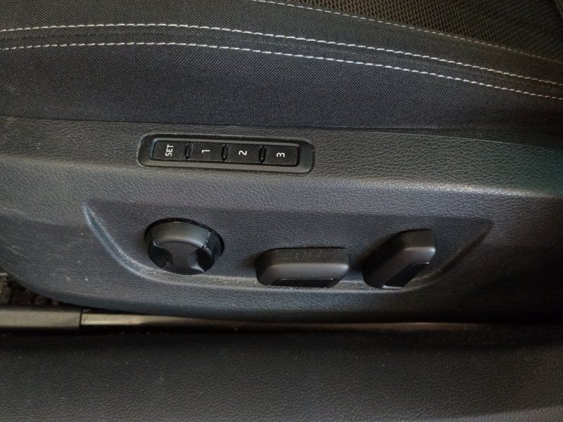 Fahrzeugansicht 9 Fahrzeugabbildung SKODA Superb Combi 2.0 TDI Style ACC+NAVI+WINTER-PAK.