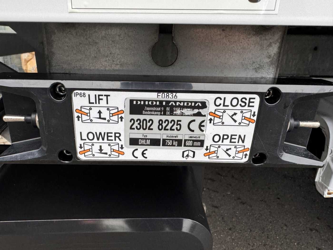 Fahrzeugabbildung Mercedes-Benz Sprinter 317 CDI 4325 Koffer LBW Kamera MBUX SHZ