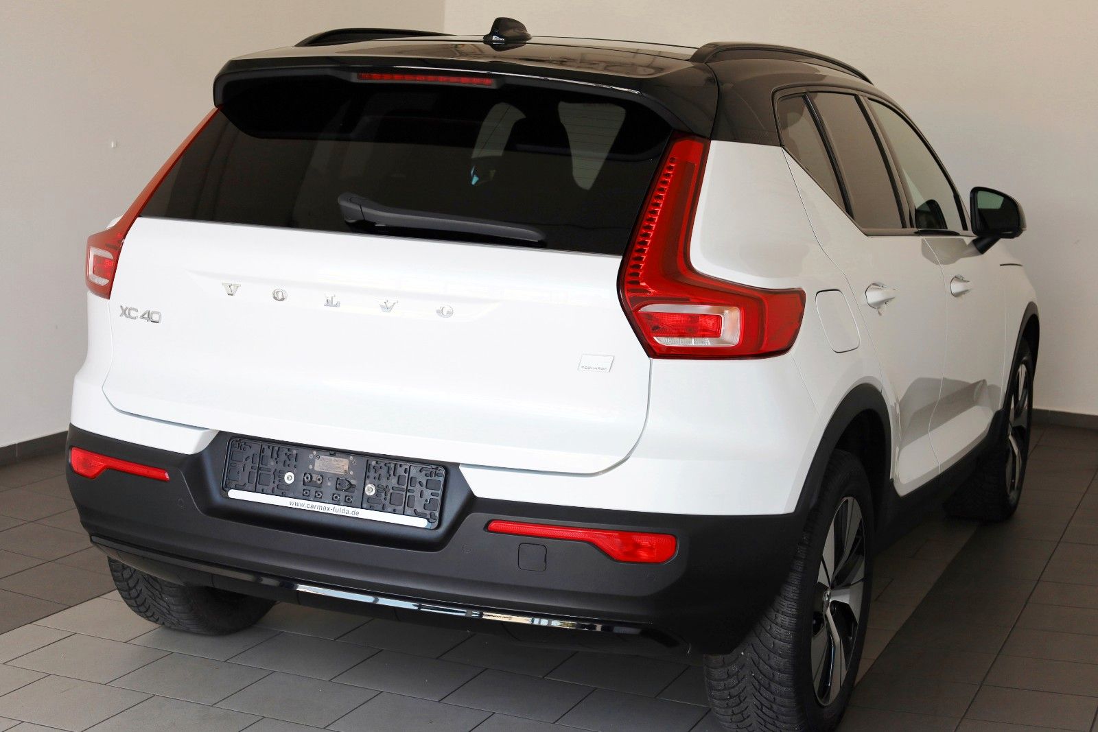 Fahrzeugabbildung Volvo XC40 T5 Recharge R Design Leder,Navi,PanDach,360