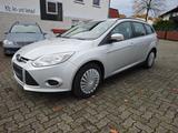 Ford Focus 1,6 Ti-VCT, TÜV u. Wartung neu,!!! - Ford Focus aus 2011: Kombi