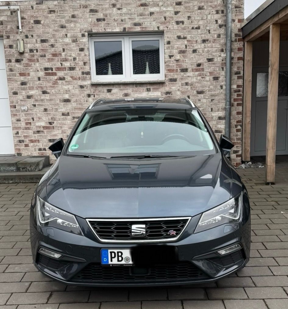 SEAT Leon ST 2.0 TSI 140kW FR DSG FR Panorama SHZ LED