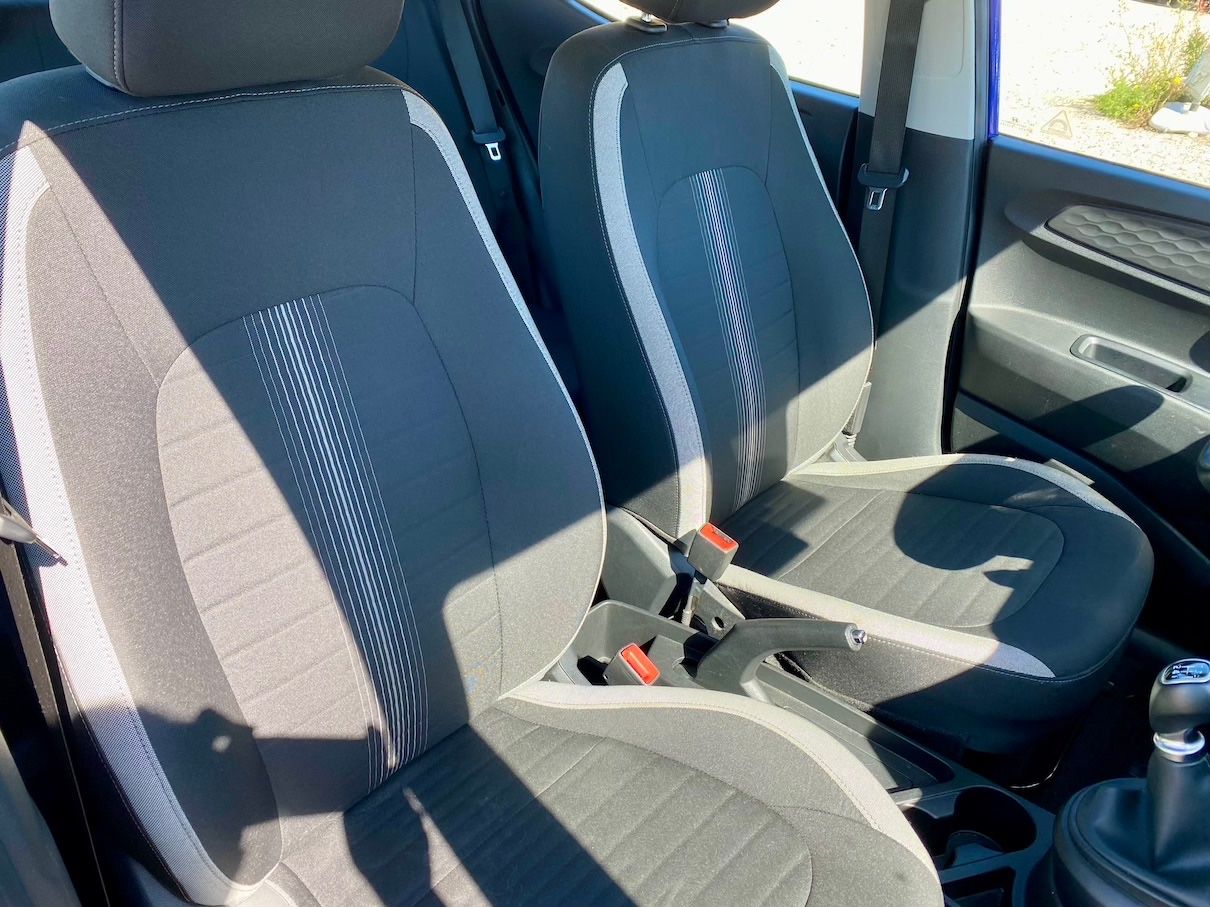 Fahrzeugabbildung Hyundai i10 1.0 KLIMA SHZ LRHZ ALLWETTER PDC BLUETOOTH
