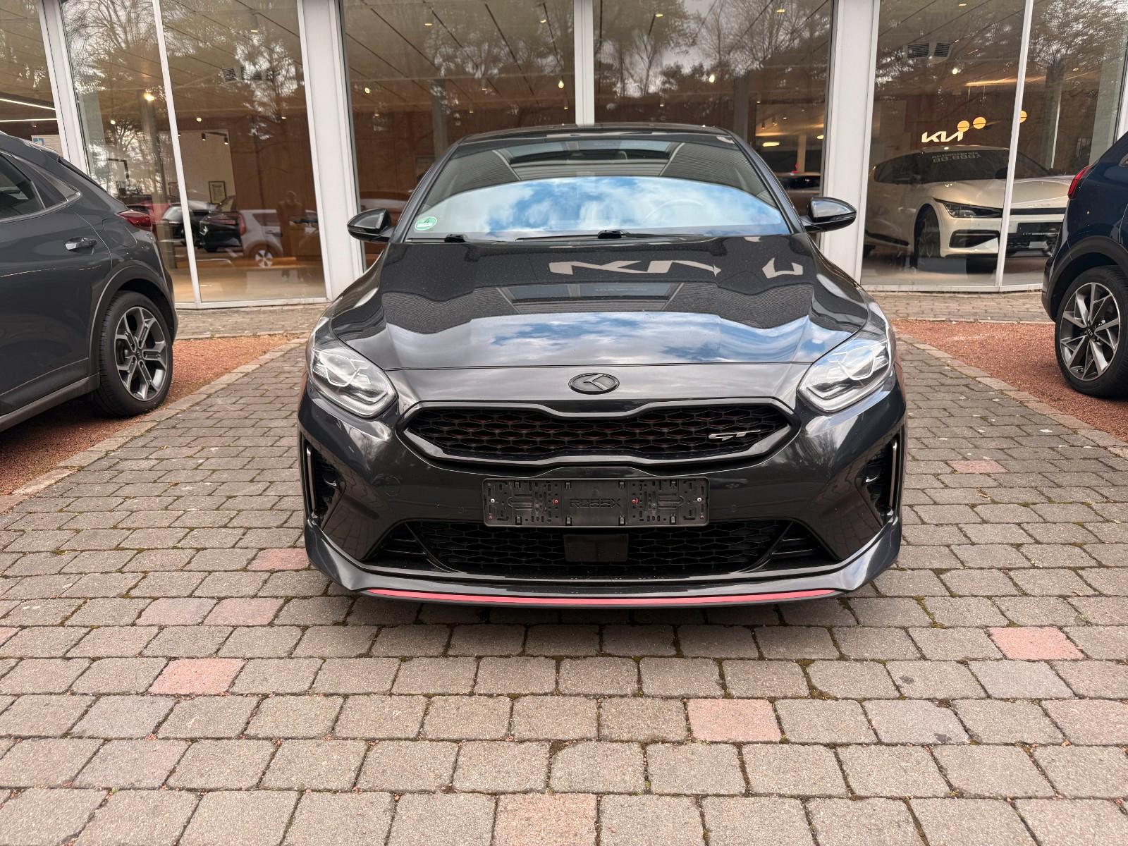 Kia pro cee'd / ProCeed