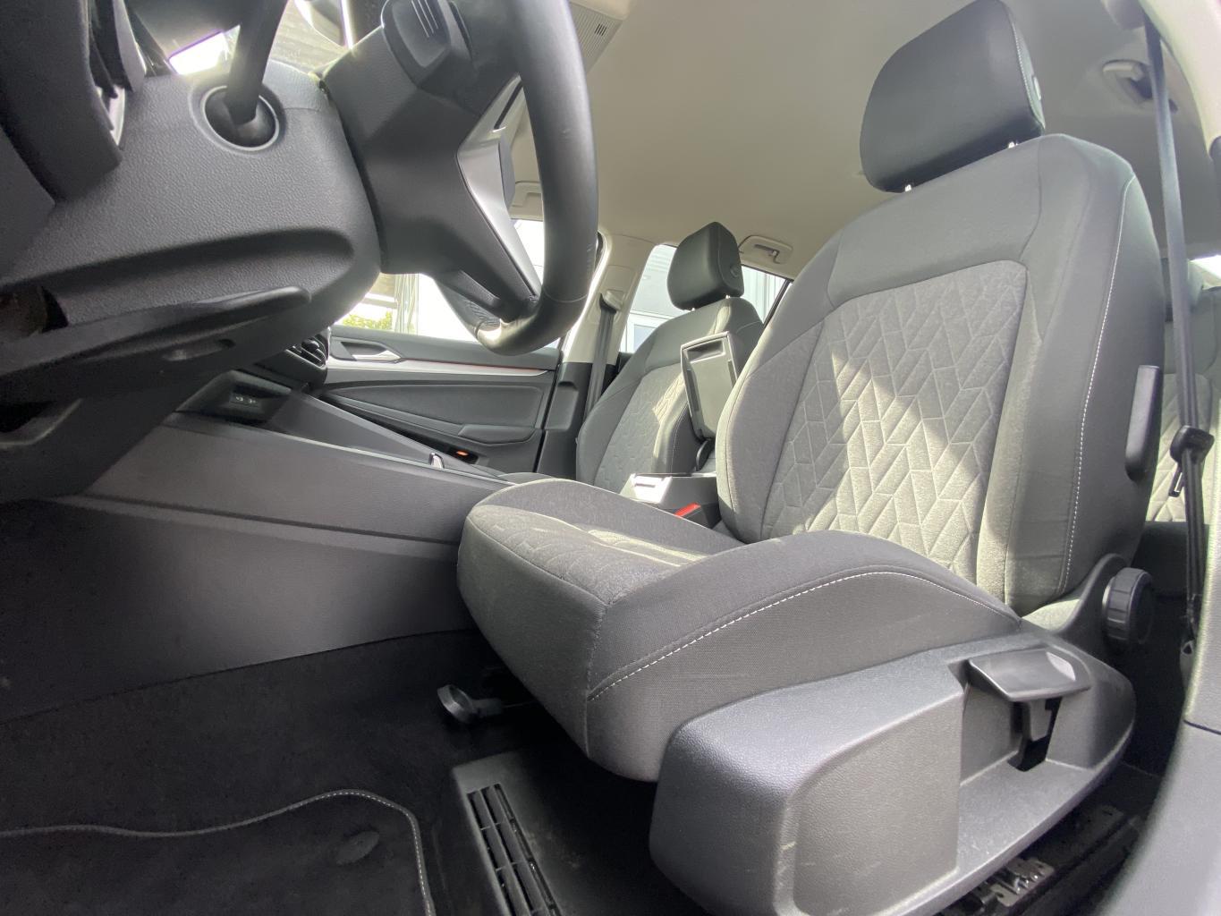 Volkswagen Golf 1.5 eTSI DSG LIFE AHK+APP-CONNECT+ACTIVE-IN, миниатюра 9