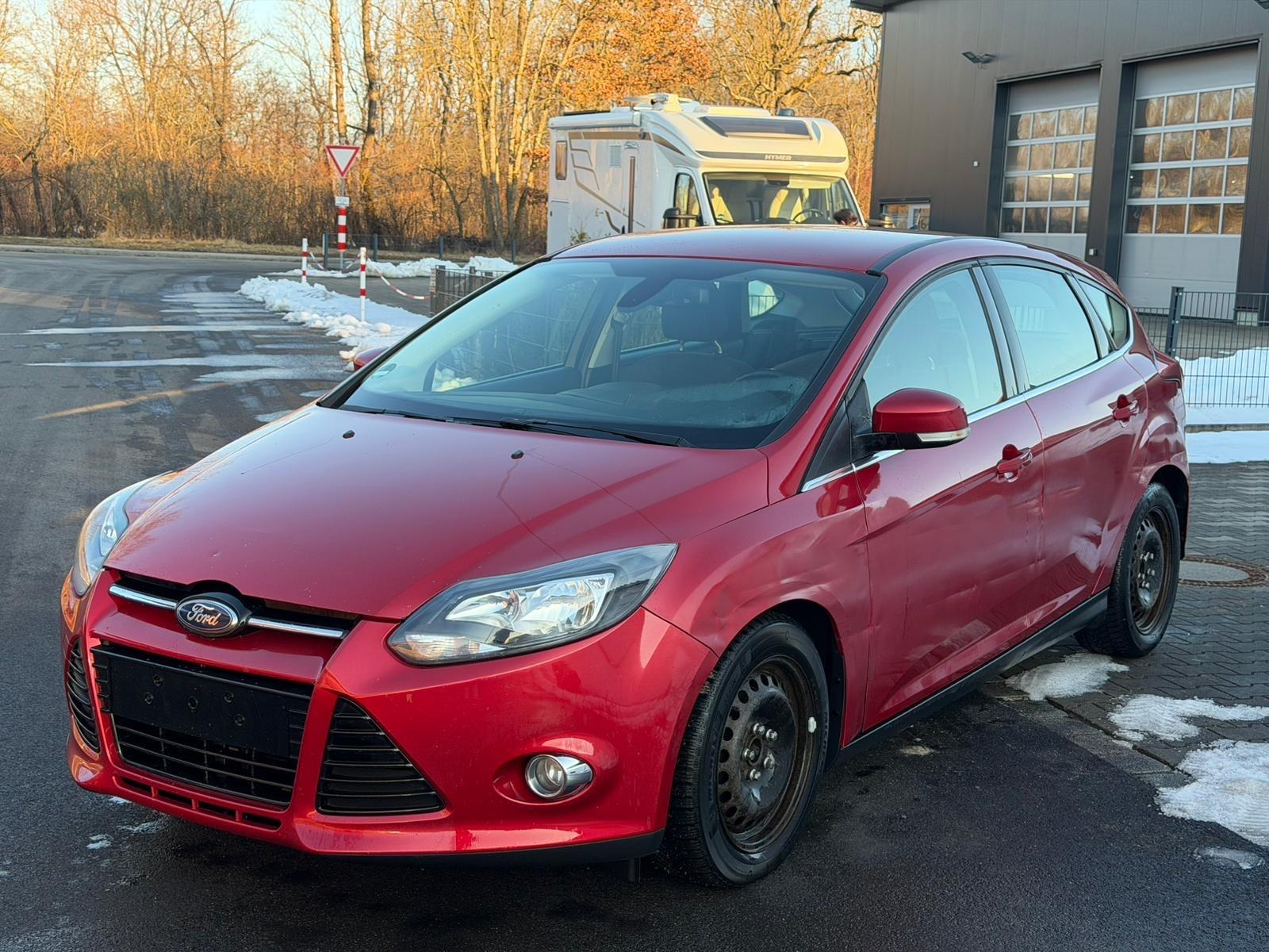 Ford Focus 1.6TDCI*Titanium*Limo*EURO5*Technik-OK