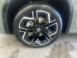 Volkswagen Tayron 2.0 TDI DSG 4Motion R-Line Navi IQ.Light - mit Diesel-Antrieb: Grün, Geländewagen