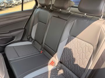 Volkswagen Golf Lim. 1.5 eTSI 150PS Energy, LED, KAMERA