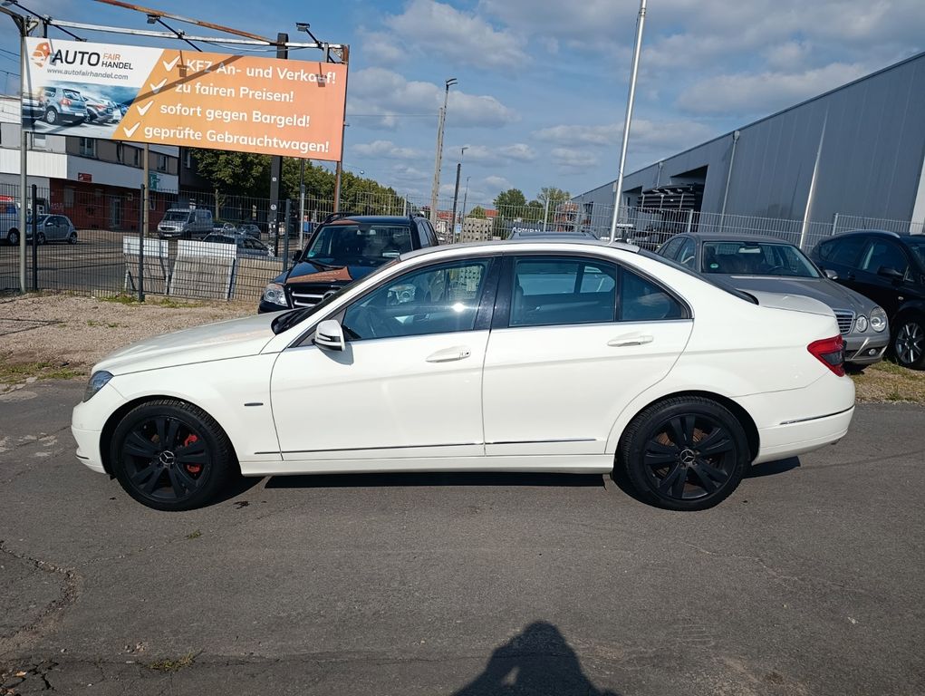 Mercedes-Benz C 180 C -Klasse Lim. C 180 Kompressor*AHK*SITZ-H