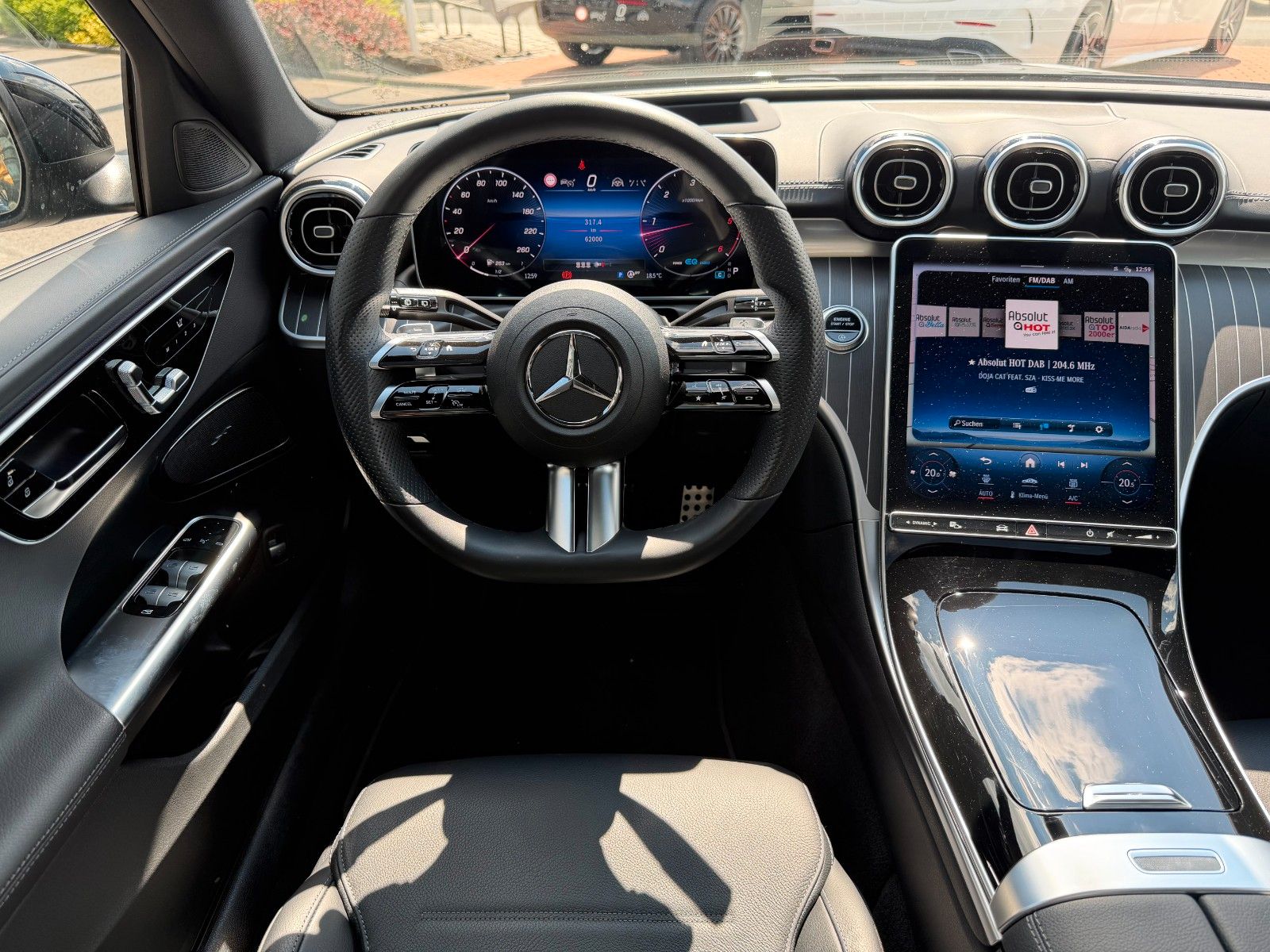 Fahrzeugabbildung Mercedes-Benz C 300d T AMG+Digital+Pano+AHK+Memory+360+HUD