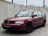 Volkswagen Passat AHK/Winterreifen/Sommerreifen/Klima - Volkswagen Passat aus 1998: Kombi
