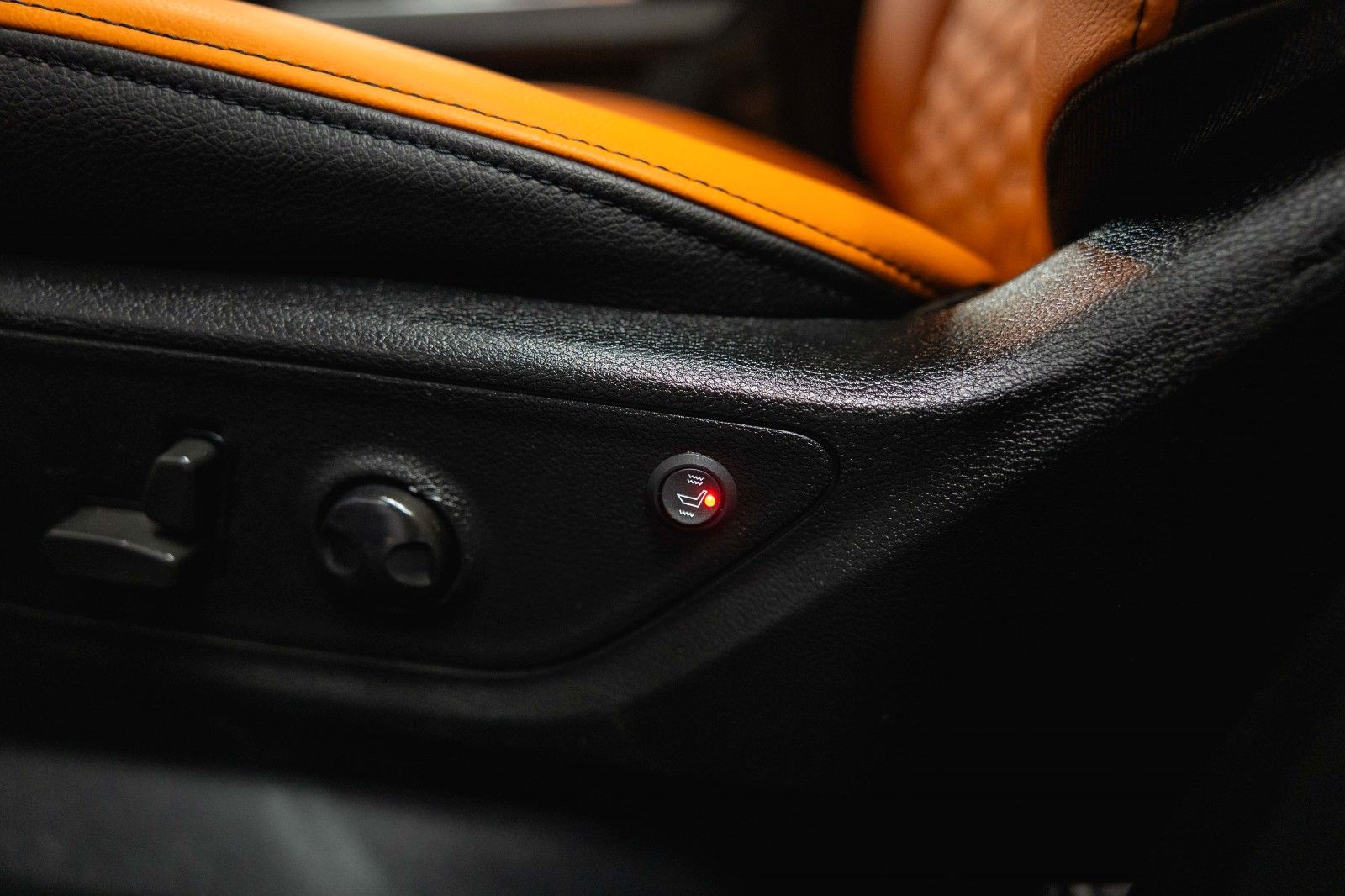 Fahrzeugabbildung Dodge RAM 5.7 V8 HEMI 4x4 COPPERHEAD Offroad LONGBED