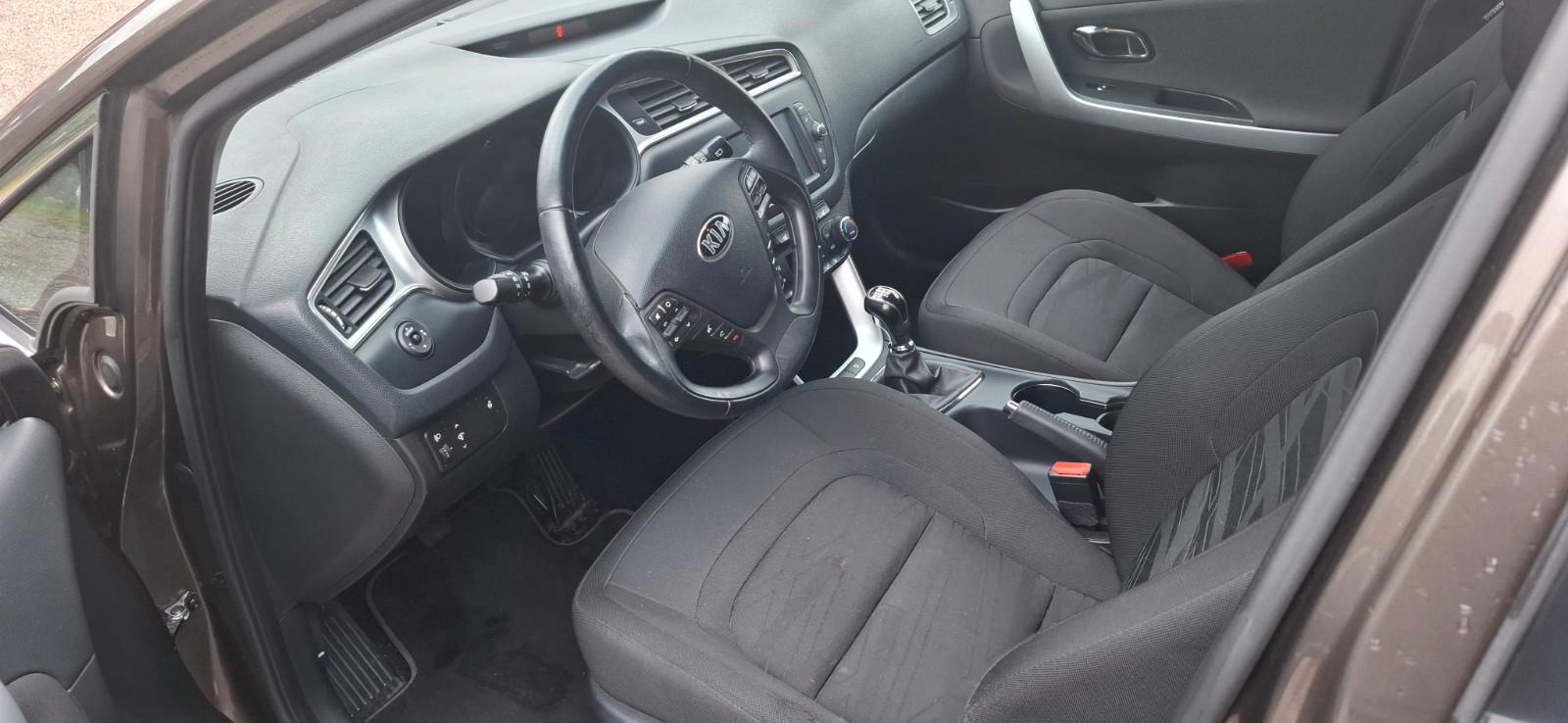 Kia cee'd Sportswagon 1.6 GDI Dream-Team Edition...