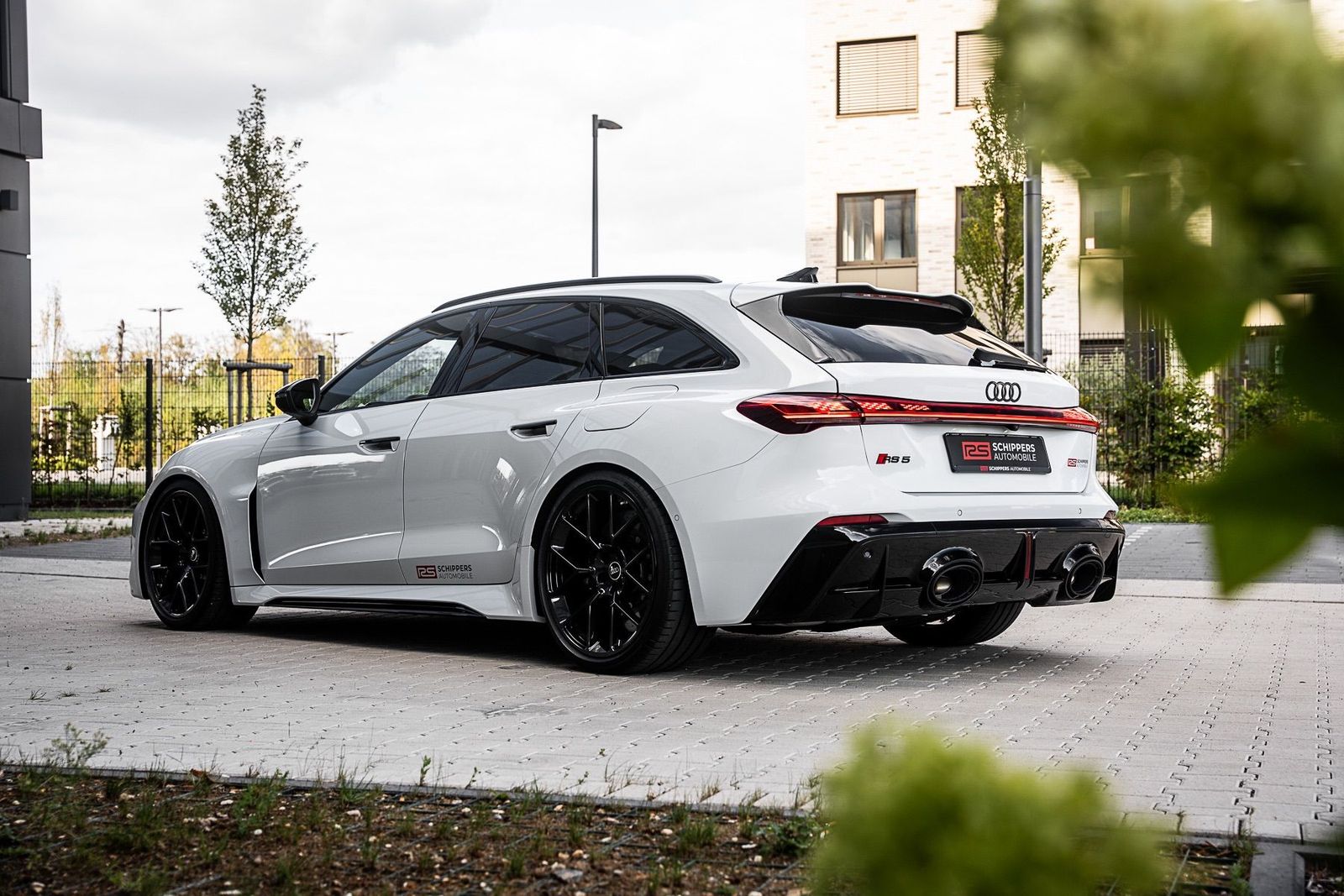 Fahrzeugabbildung Audi RS5 Avant KERAMIK|B&O|TECHPRO|HUD|SPORTPAKET|285