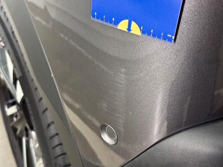 Fahrzeugabbildung Peugeot 2008 GT 1.2PURETECH NAVI KAMERA PDC ACC 1.HAND