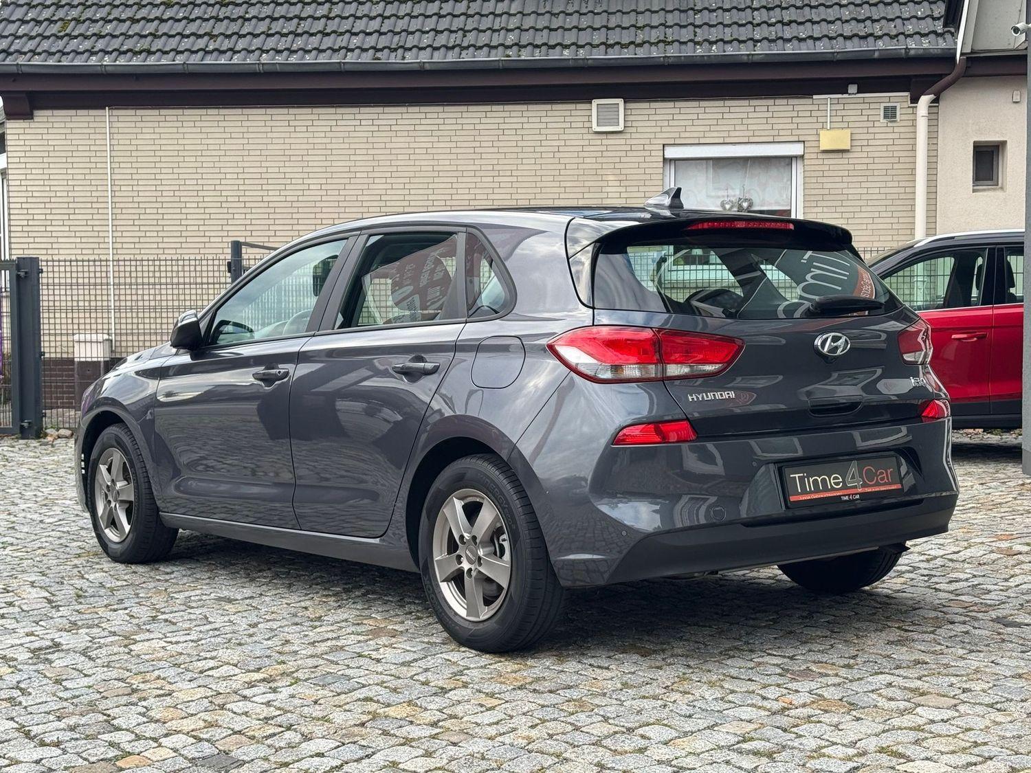 Hyundai i30 Select Kamera CarPlay Navi SHZ Tempom.