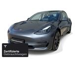 Tesla Model 3 Performance - silberne Tesla Model 3