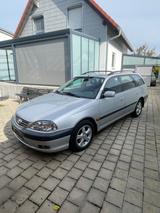 Toyota Avensis 1.8 Linea Sol Autom. Kombi - Toyota Avensis: Kombi, Sol