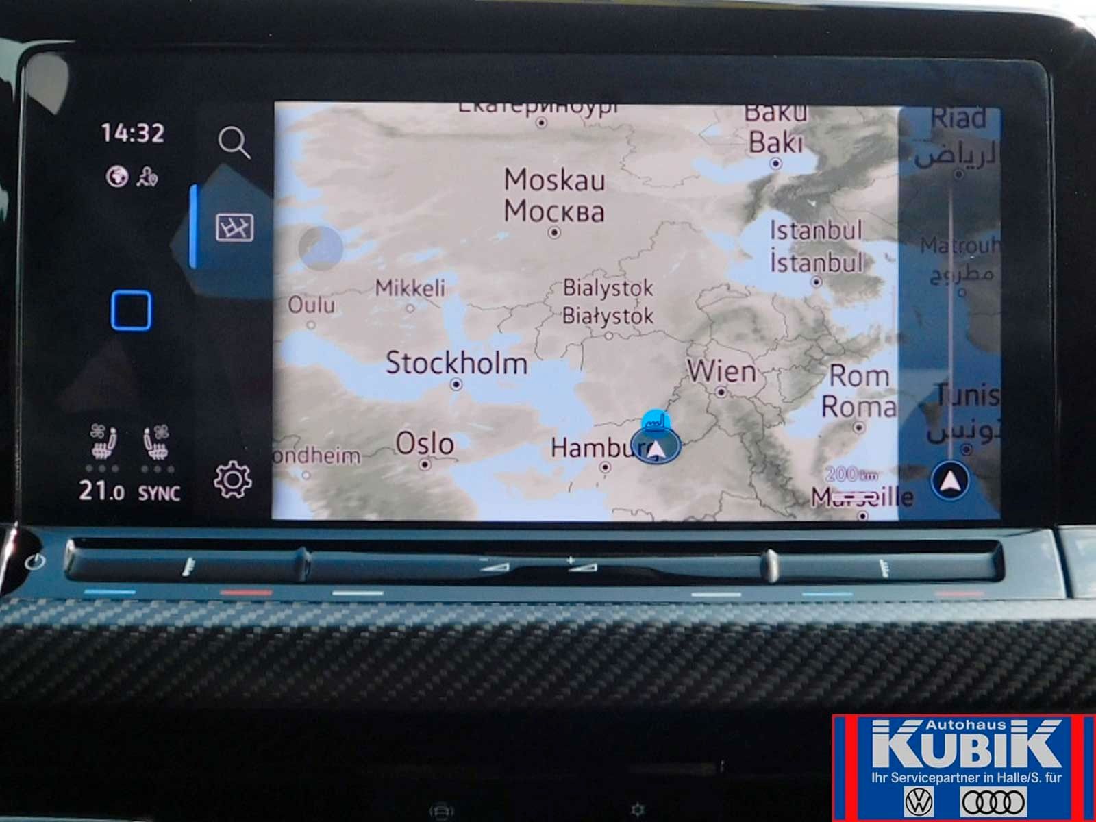 Volkswagen Golf 8 R Performance Black Style 2,0 TSI 4motion foto 8