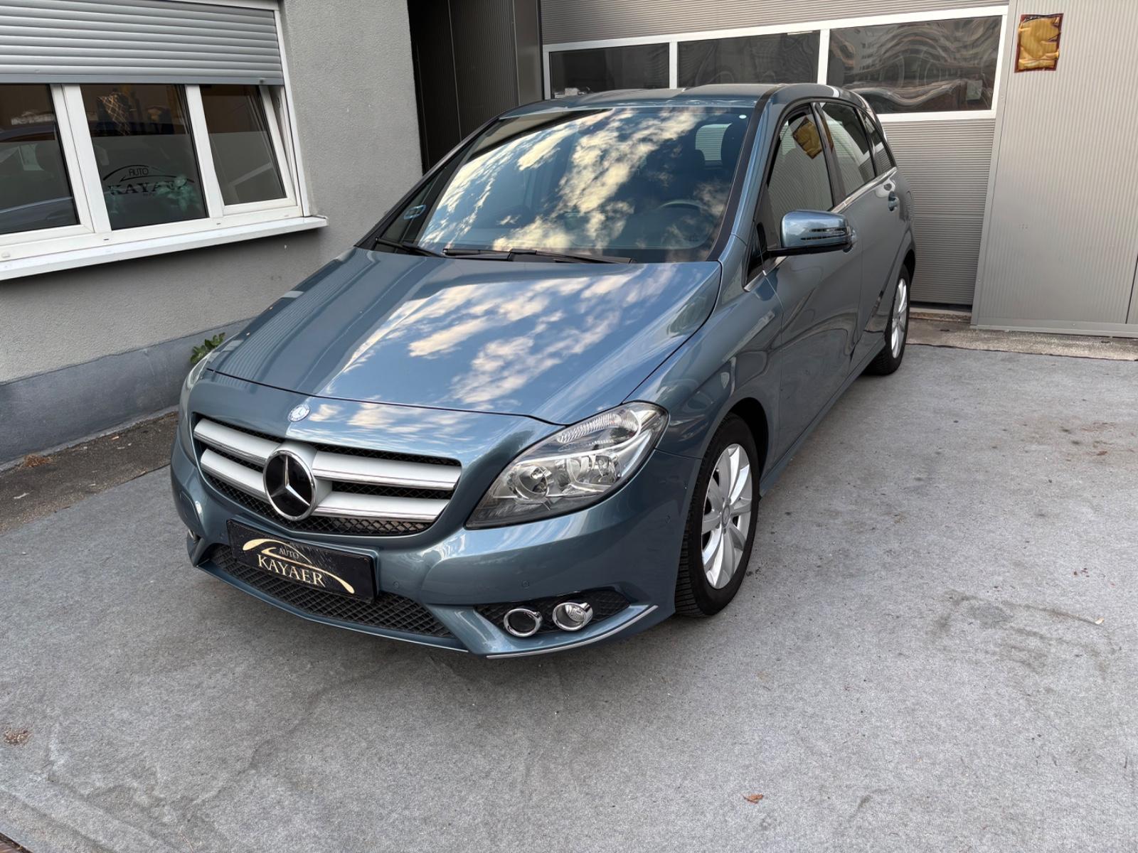 Mercedes-Benz B 180 TEILLEDER-SHZ-PDC 2x-ALUFELGEN