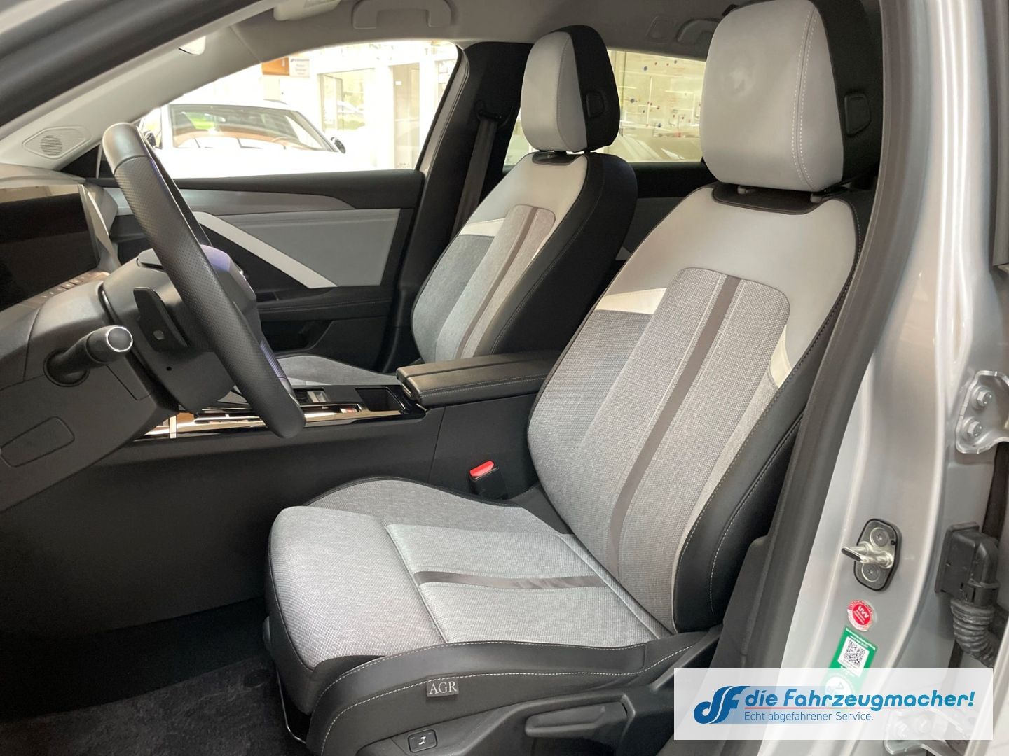 Fahrzeugabbildung Opel Astra L Sports Tourer Elegance Navi LED Apple Ca