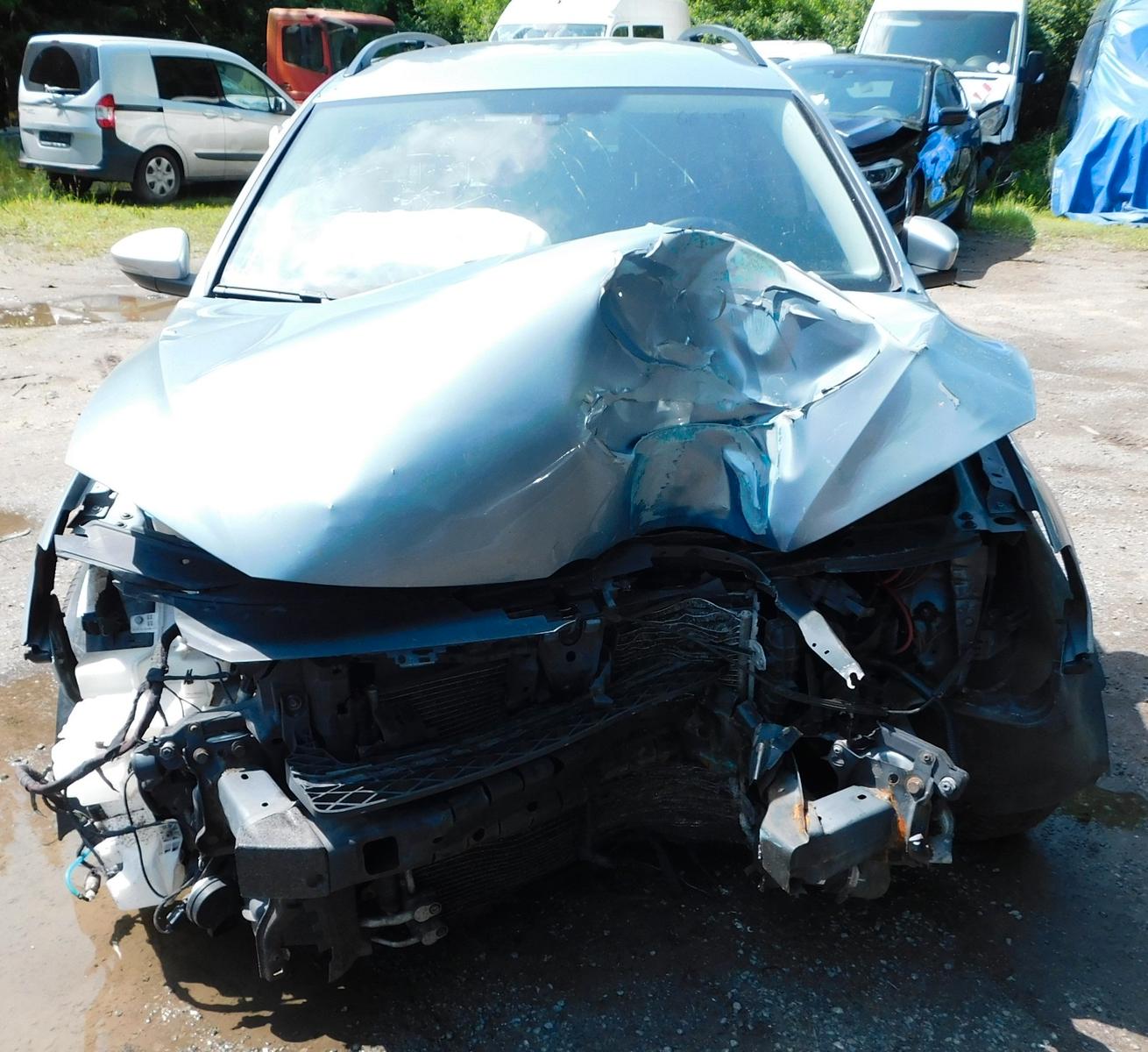 Volkswagen Passat 2014 — photo 12