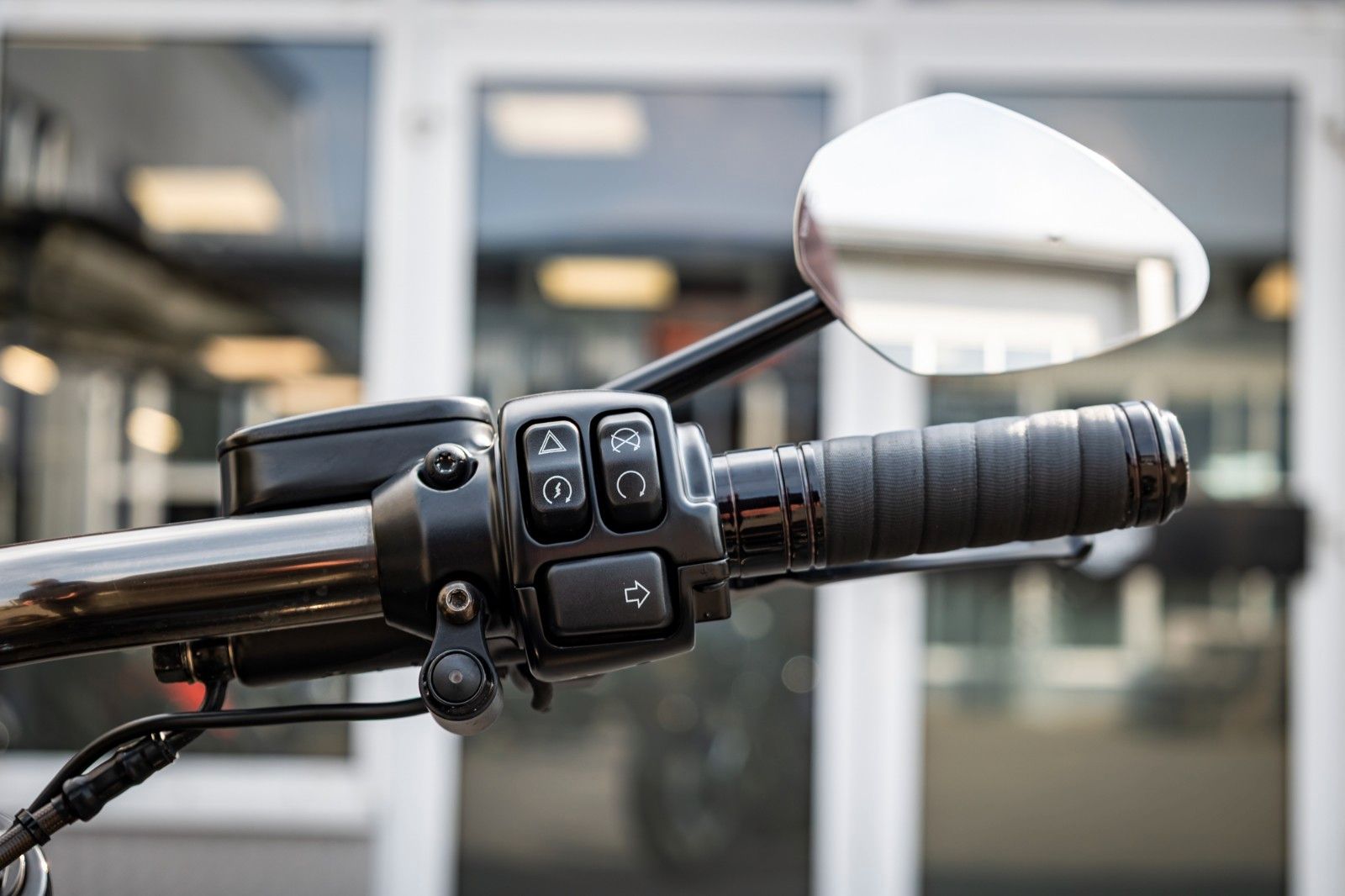 Fahrzeugabbildung Harley-Davidson CVO Pro Street Breakout - Kesstech -