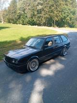 BMW E30 Touring 318i / 325i - BMW 318 aus 1988: 318i