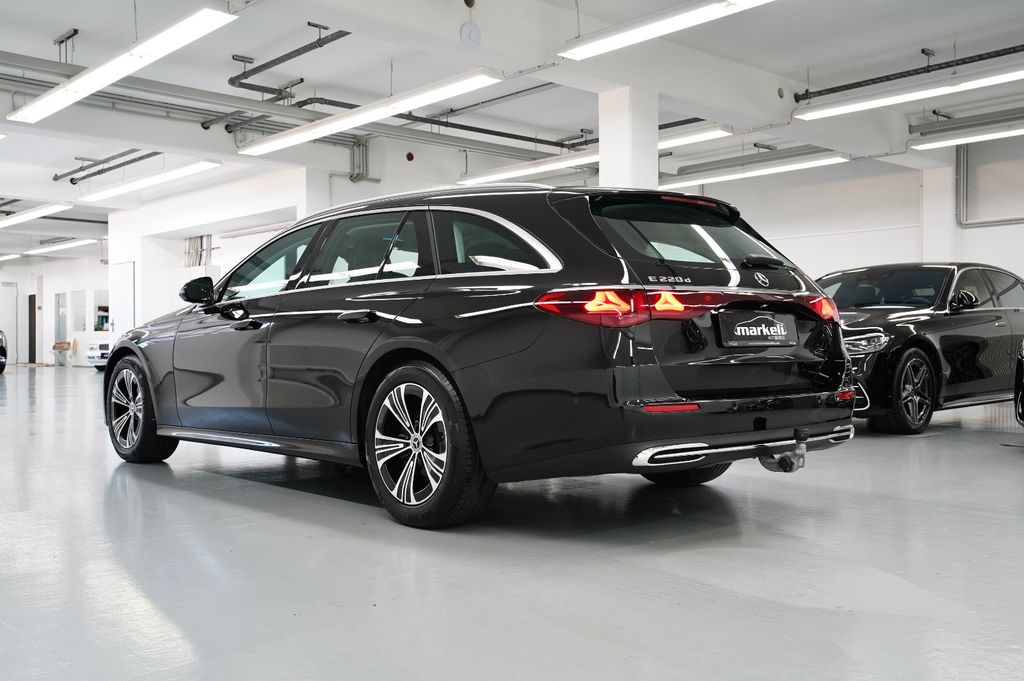 MERCEDES-BENZ E-Class 2026
