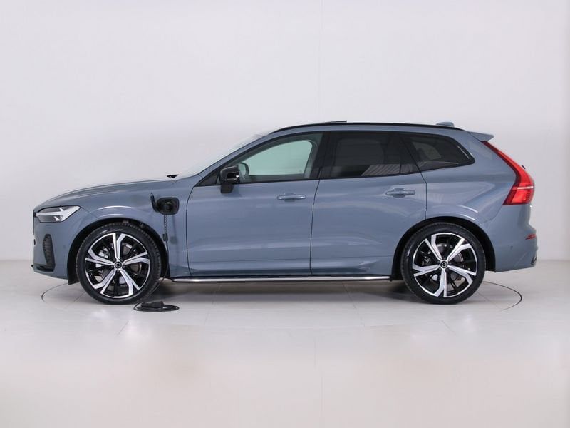 Volvo XC60 T6 PLUG IN ULTIMATE DARK AWD AUT imagem 2