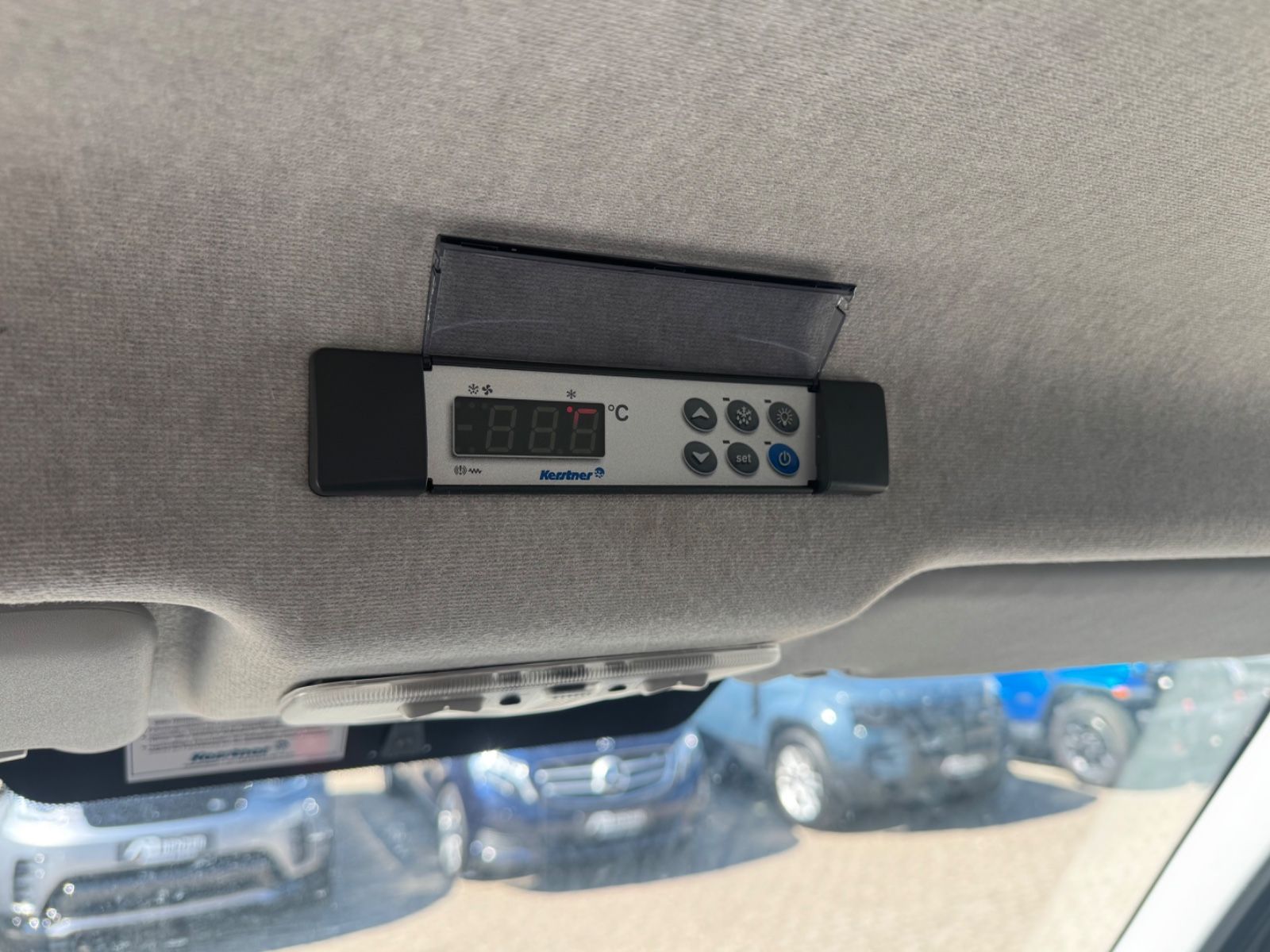 Fahrzeugabbildung Iveco Daily Kasten HKa 35 S ... V Radstand 3520 L/3-SI