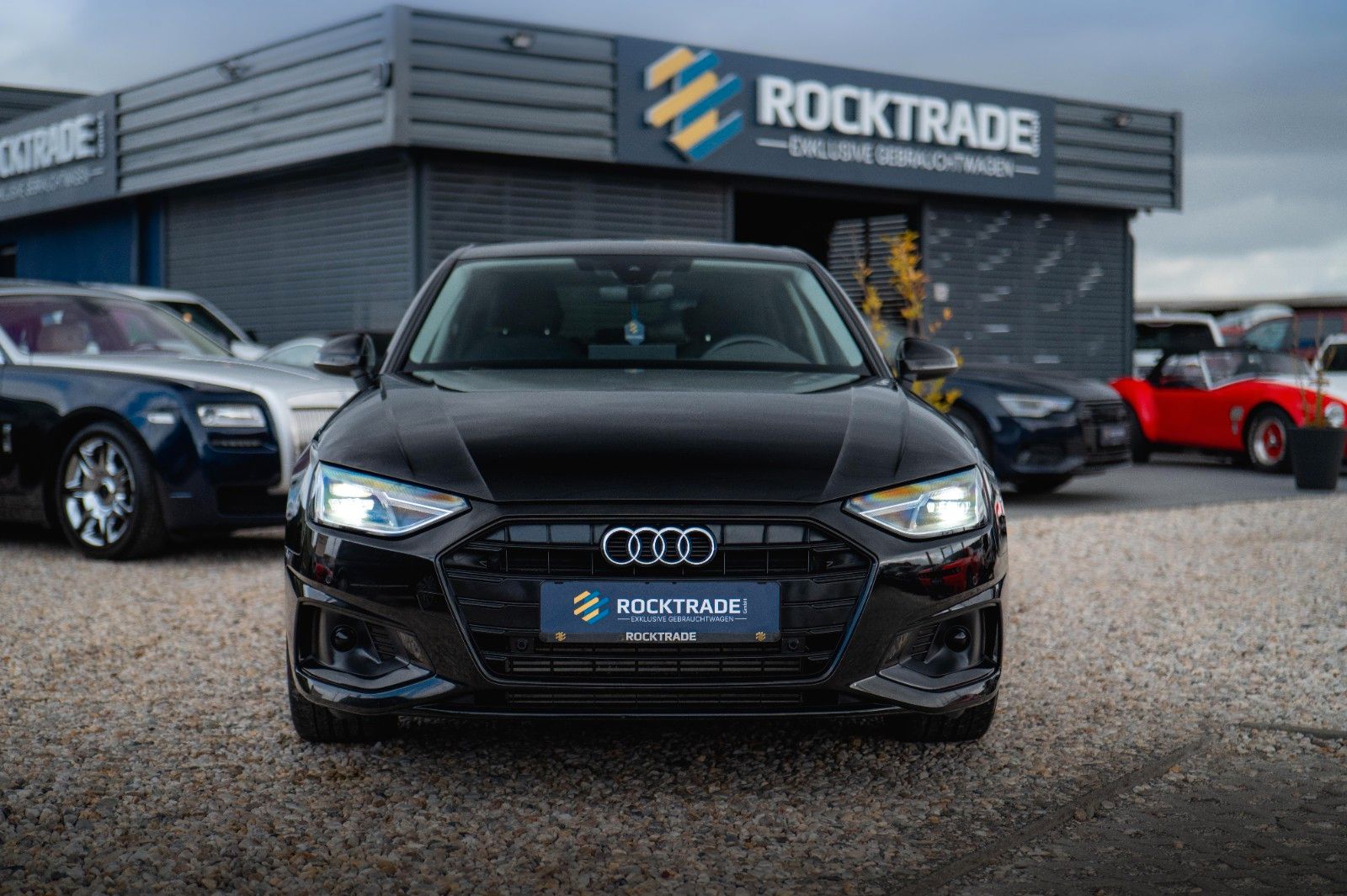 Fahrzeugabbildung Audi A4 Lim. 40 TFSI advanced Sport *DAB*LED*ACC*