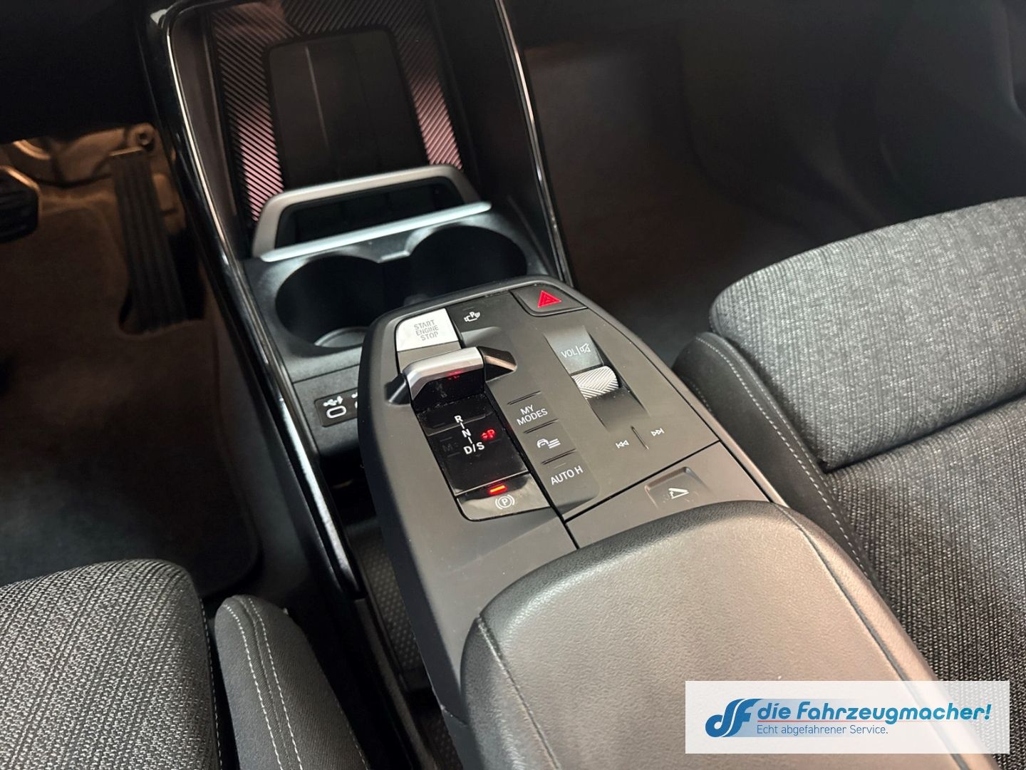 Fahrzeugabbildung BMW X1 xDrive 20 d Park-Assistent Navi Digitales Coc